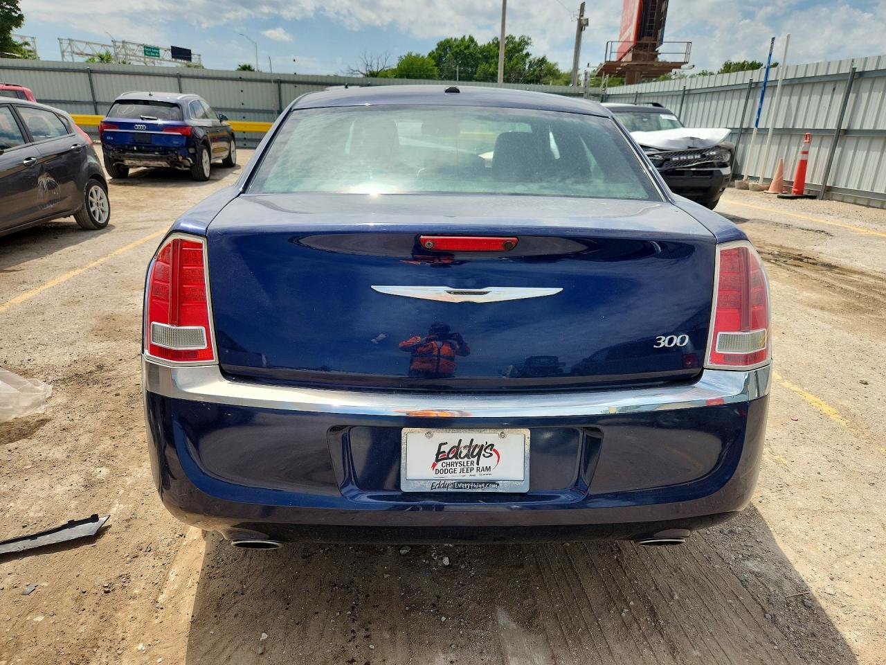 2014 Chrysler 300 - Image 6