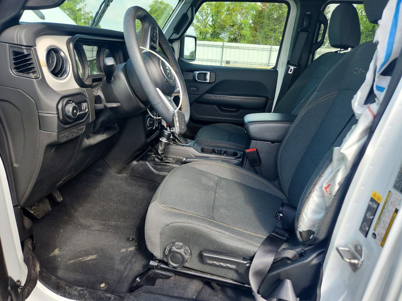 2024 Jeep Wrangler Sahara - Image 7