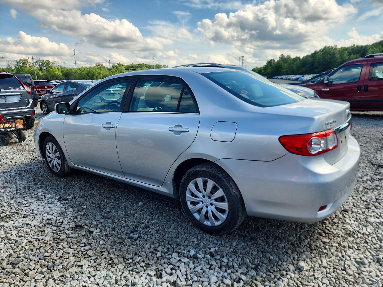 2013 Toyota Corolla Le - Image 2