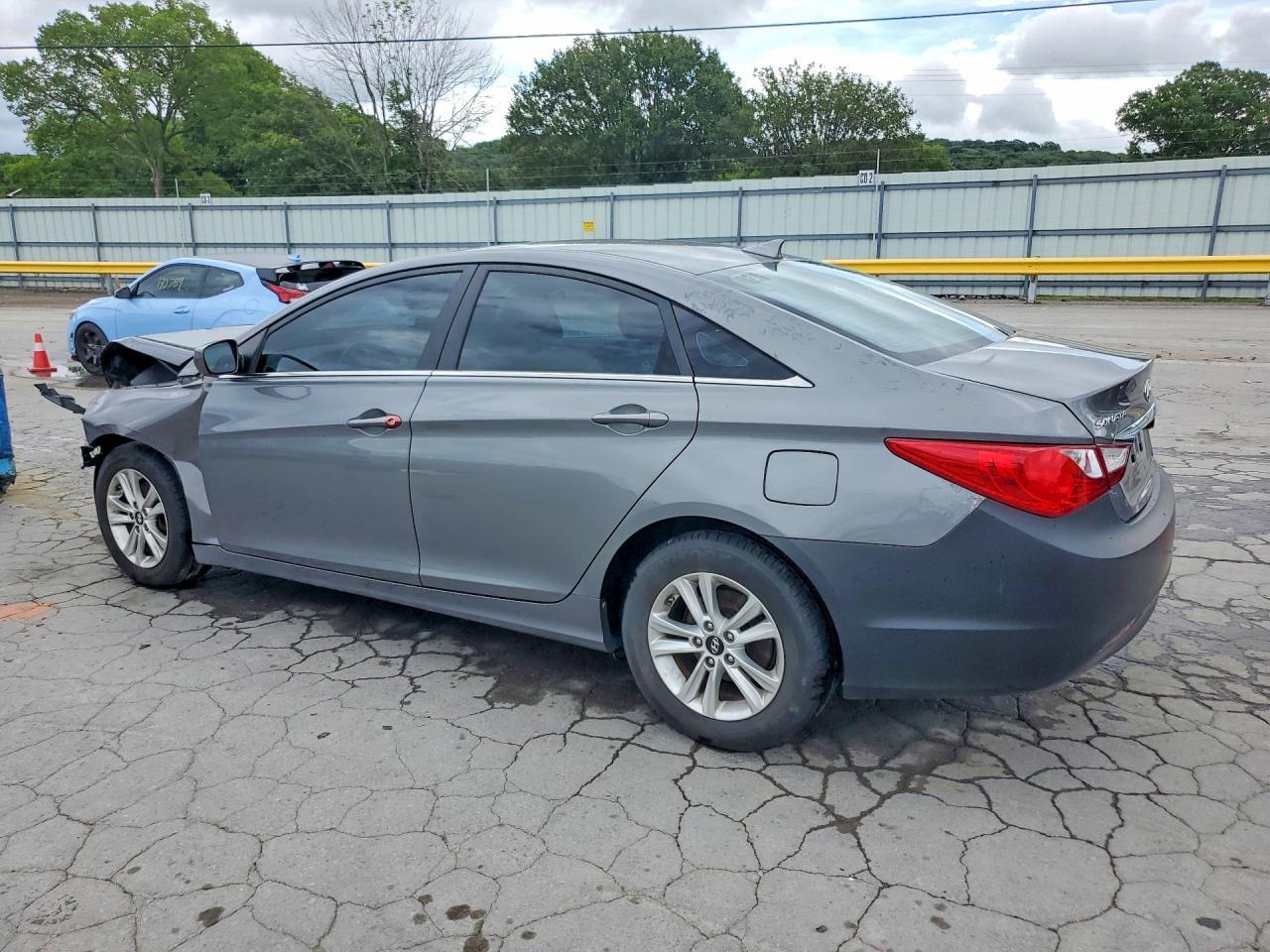 2013 Hyundai Sonata Gls - Фото 2