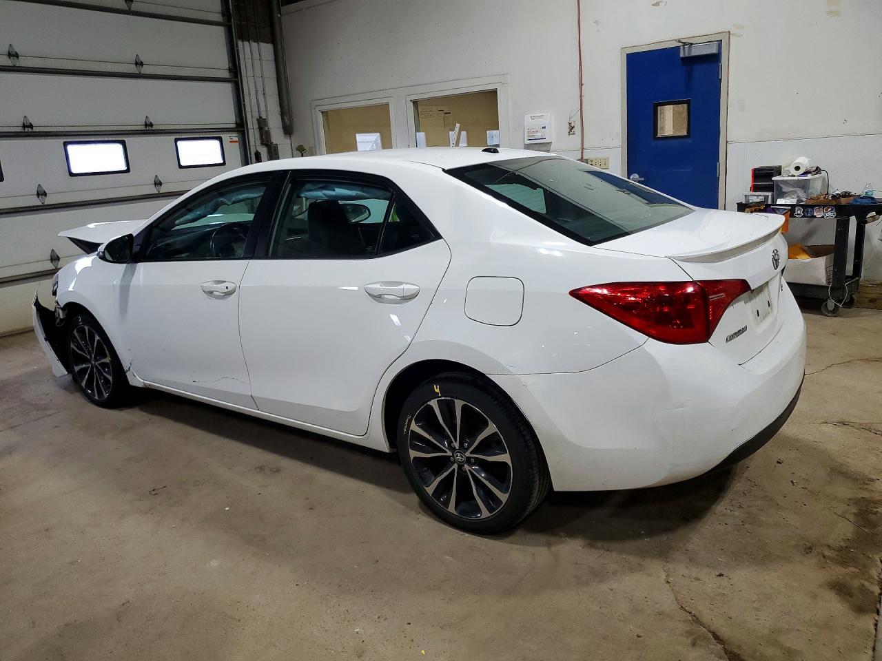 2017 Toyota Corolla Se - Image 2