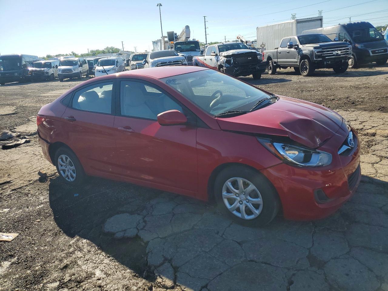 2014 Hyundai Accent Gls - Фото 4