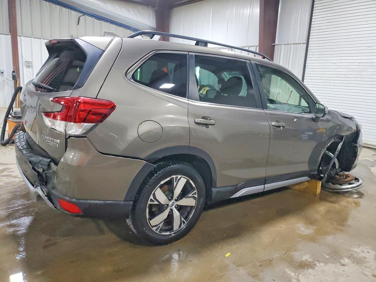 2021 Subaru Forester Touring - Image 3