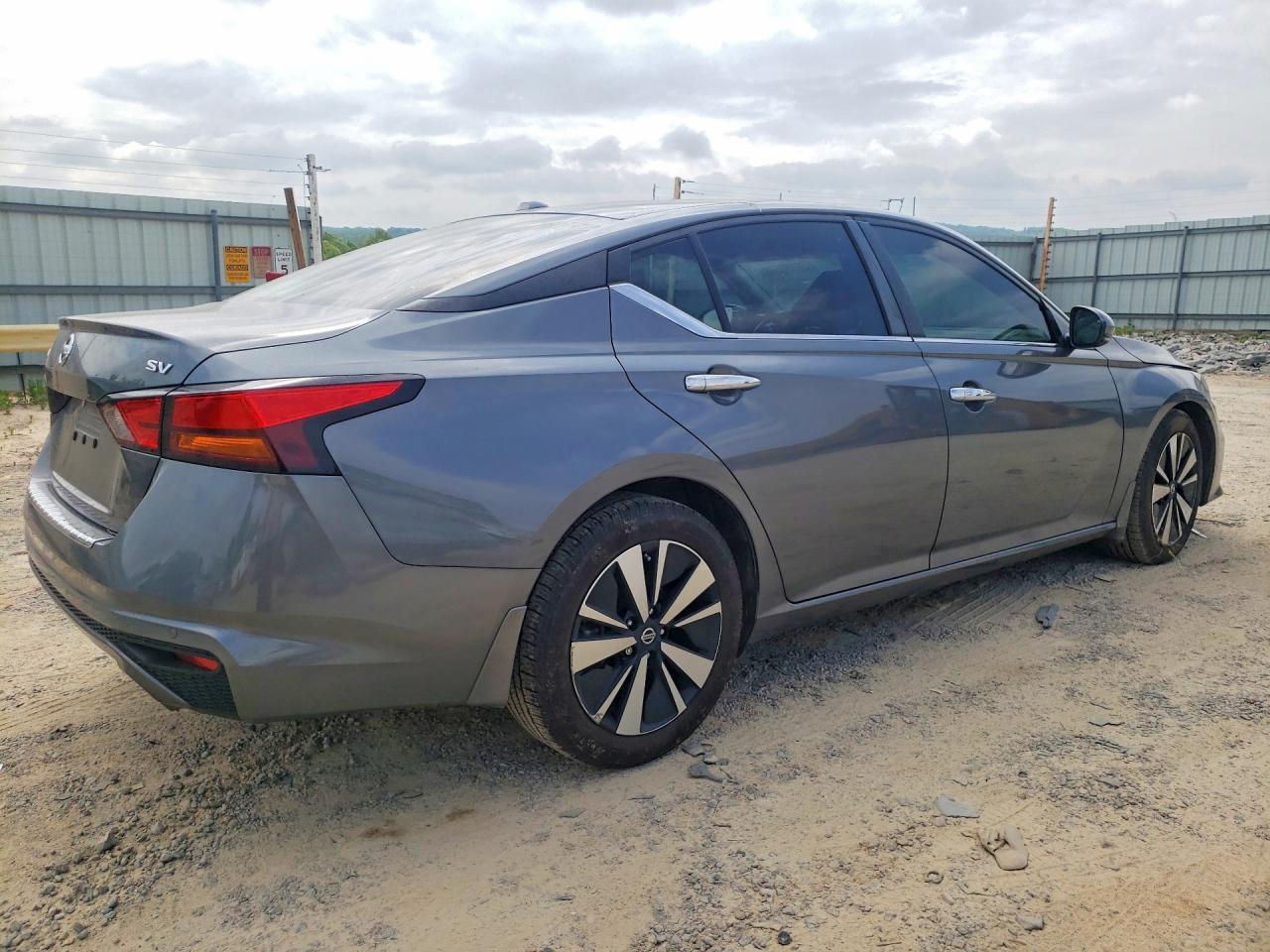 2021 Nissan Altima Sv - Фото 3