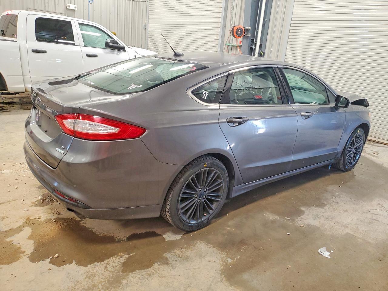 2014 Ford Fusion Se - Фото 3