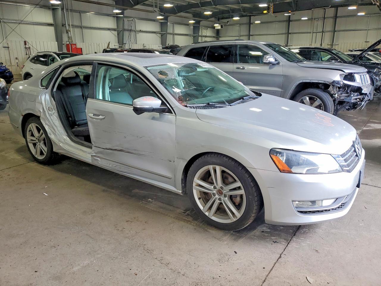 2013 Volkswagen Passat Se - Фото 4