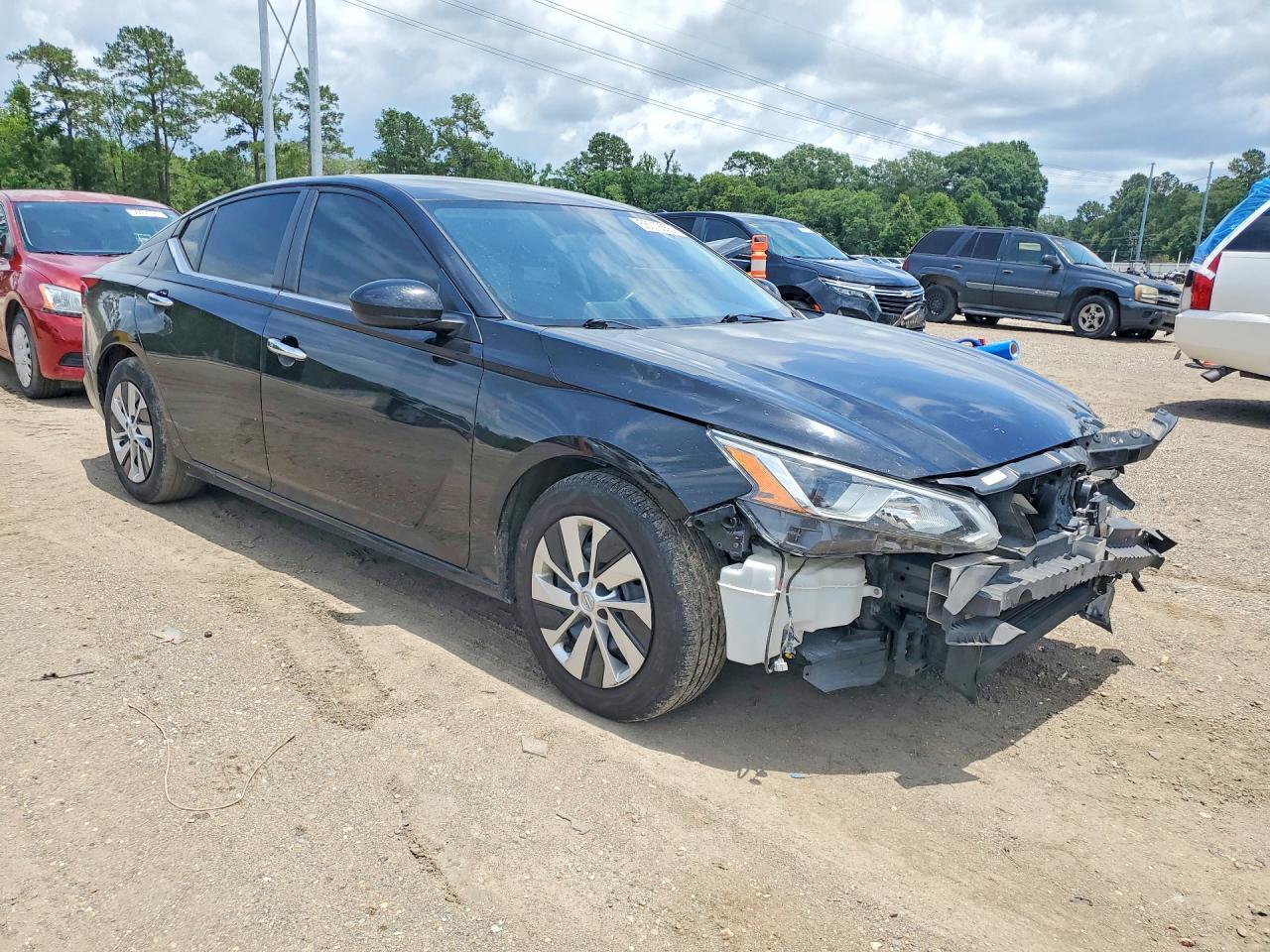 2020 Nissan Altima S - Фото 4