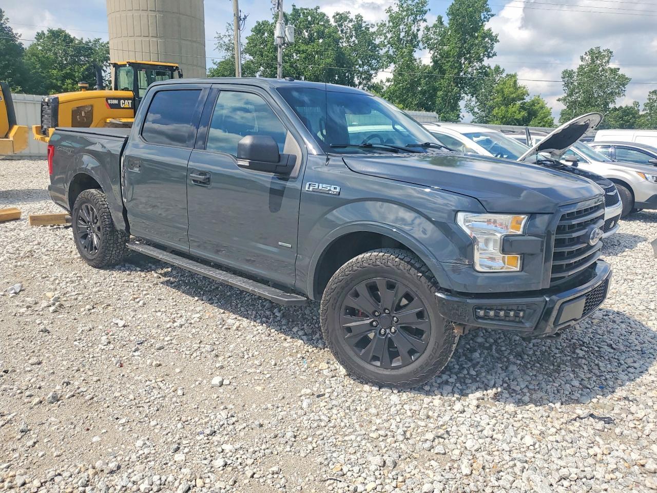 2016 Ford F150 Supercrew - Image 4