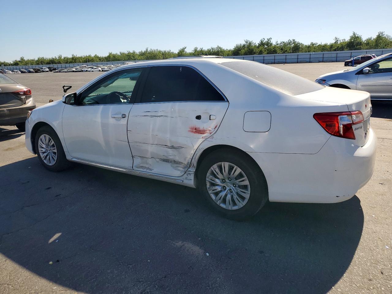 2012 Toyota Camry Le - Фото 2