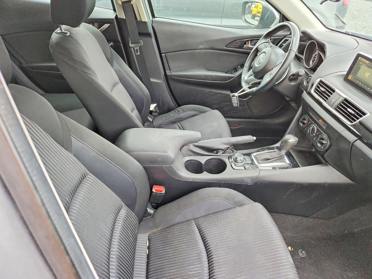 2016 Mazda 3 Touring - Image 7