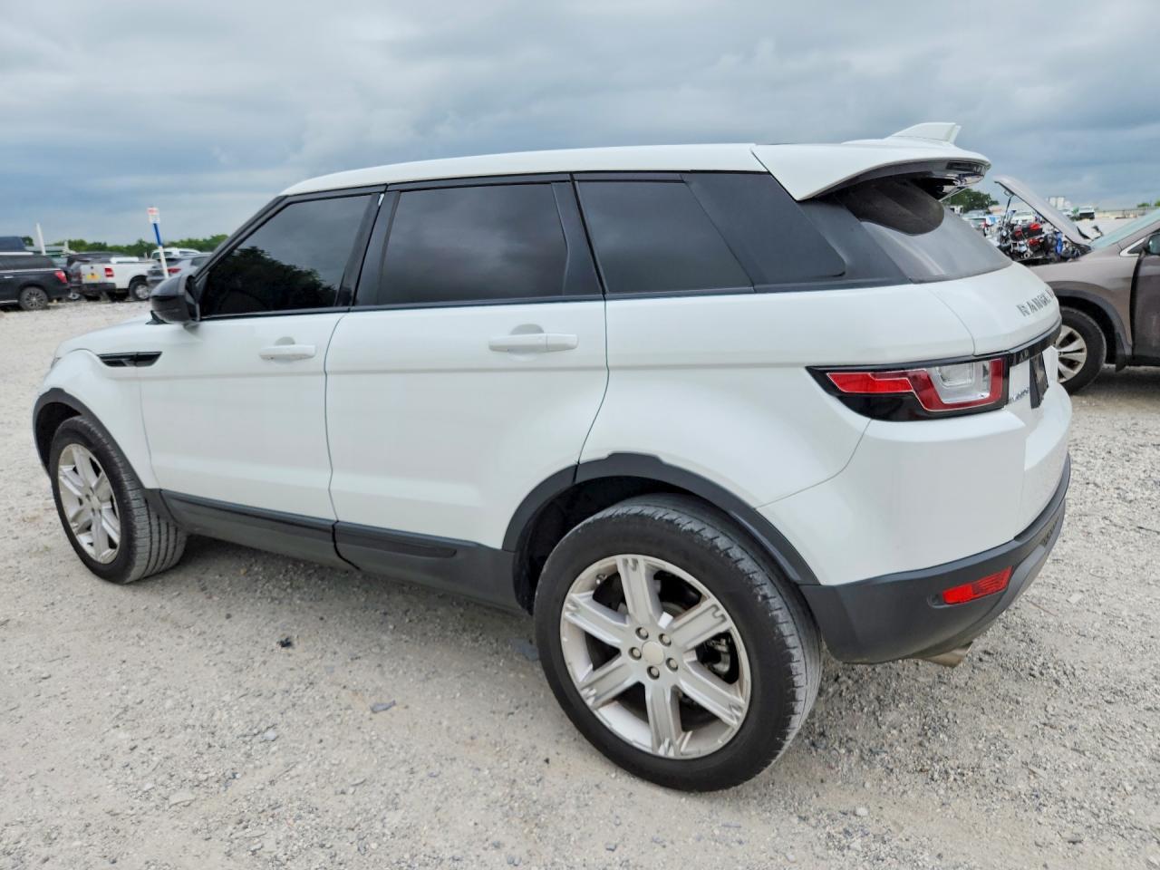 2019 Land Rover Range Rover Evoque Se - Image 2
