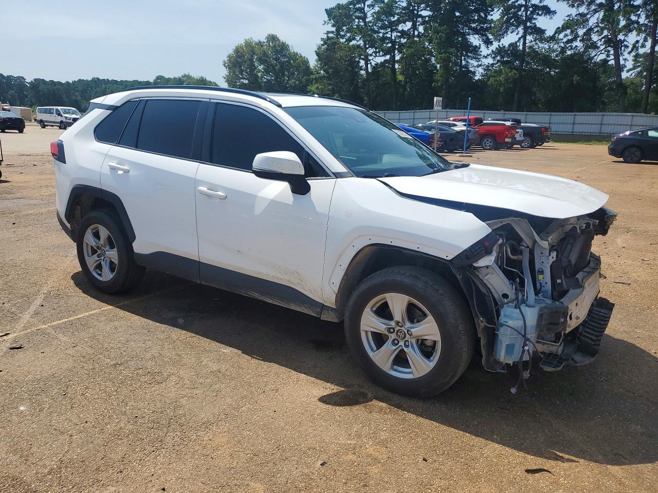 2019 Toyota Rav4 Xle - Фото 4