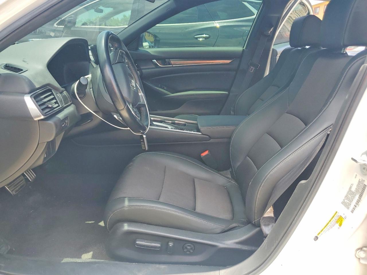 2022 Honda Accord Sport - Image 7