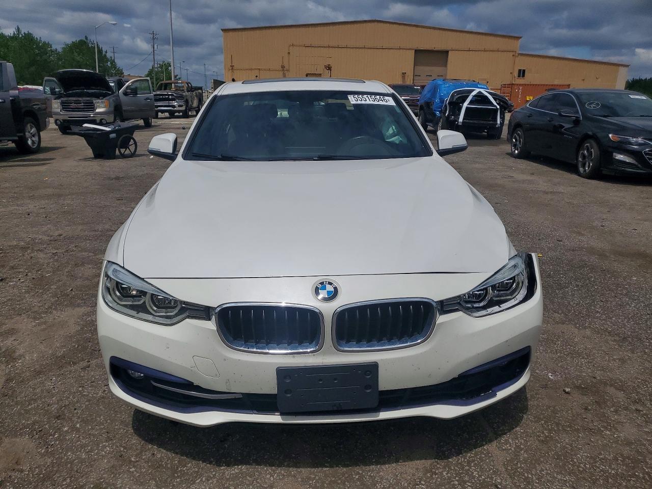 2018 BMW 330 Xi - Фото 5