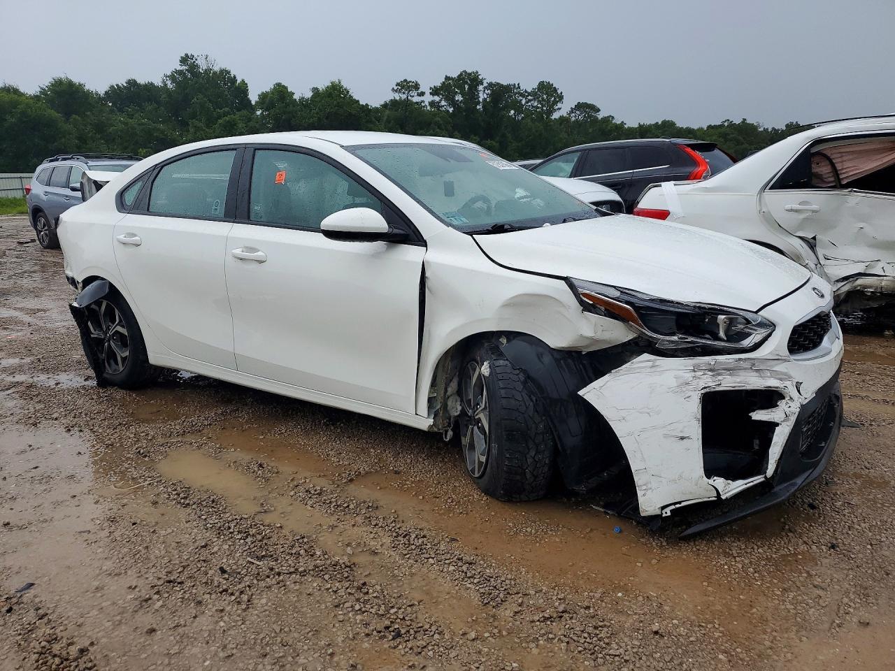 2020 Kia Forte Lxs - Image 4