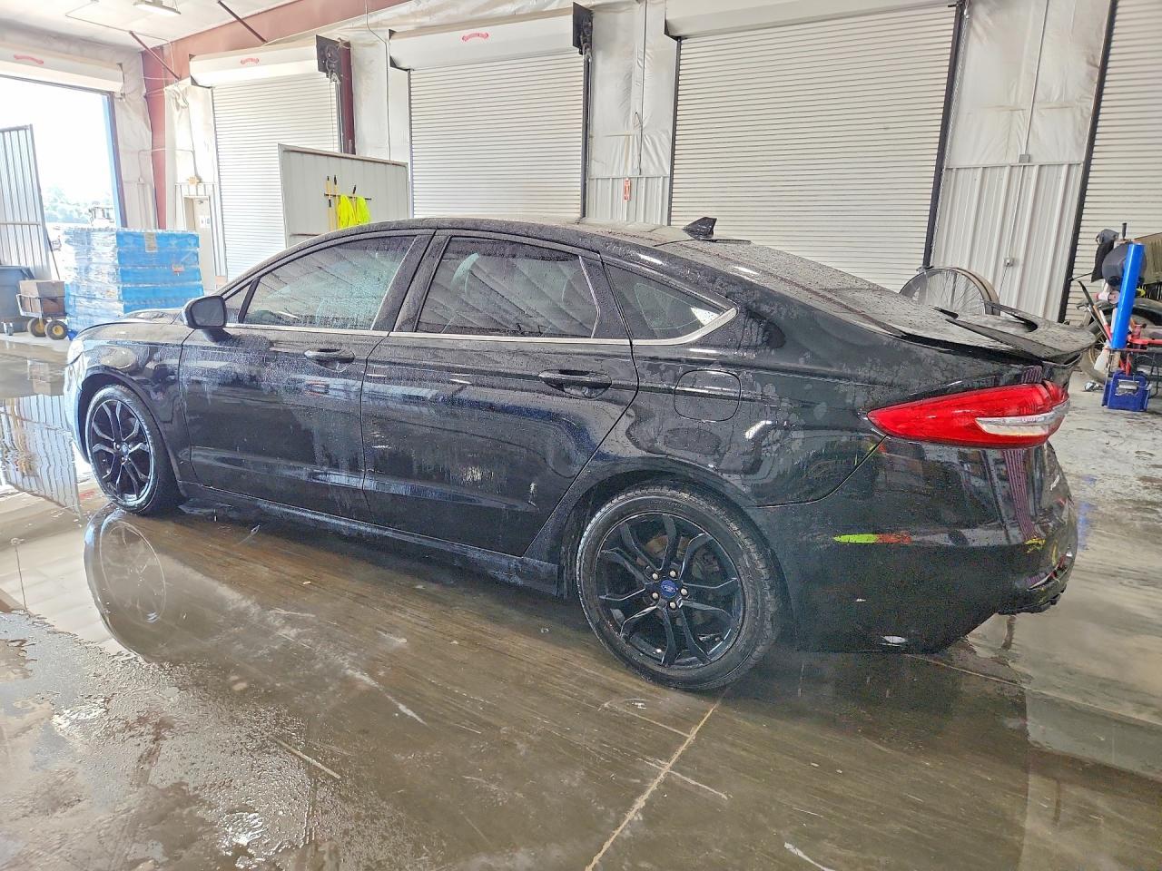 2019 Ford Fusion Se - Фото 2