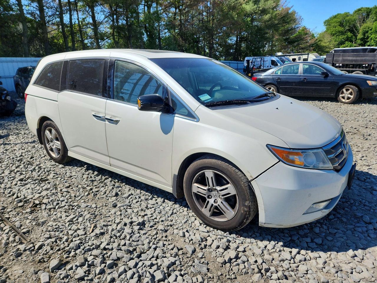 2012 Honda Odyssey Touring - Image 4