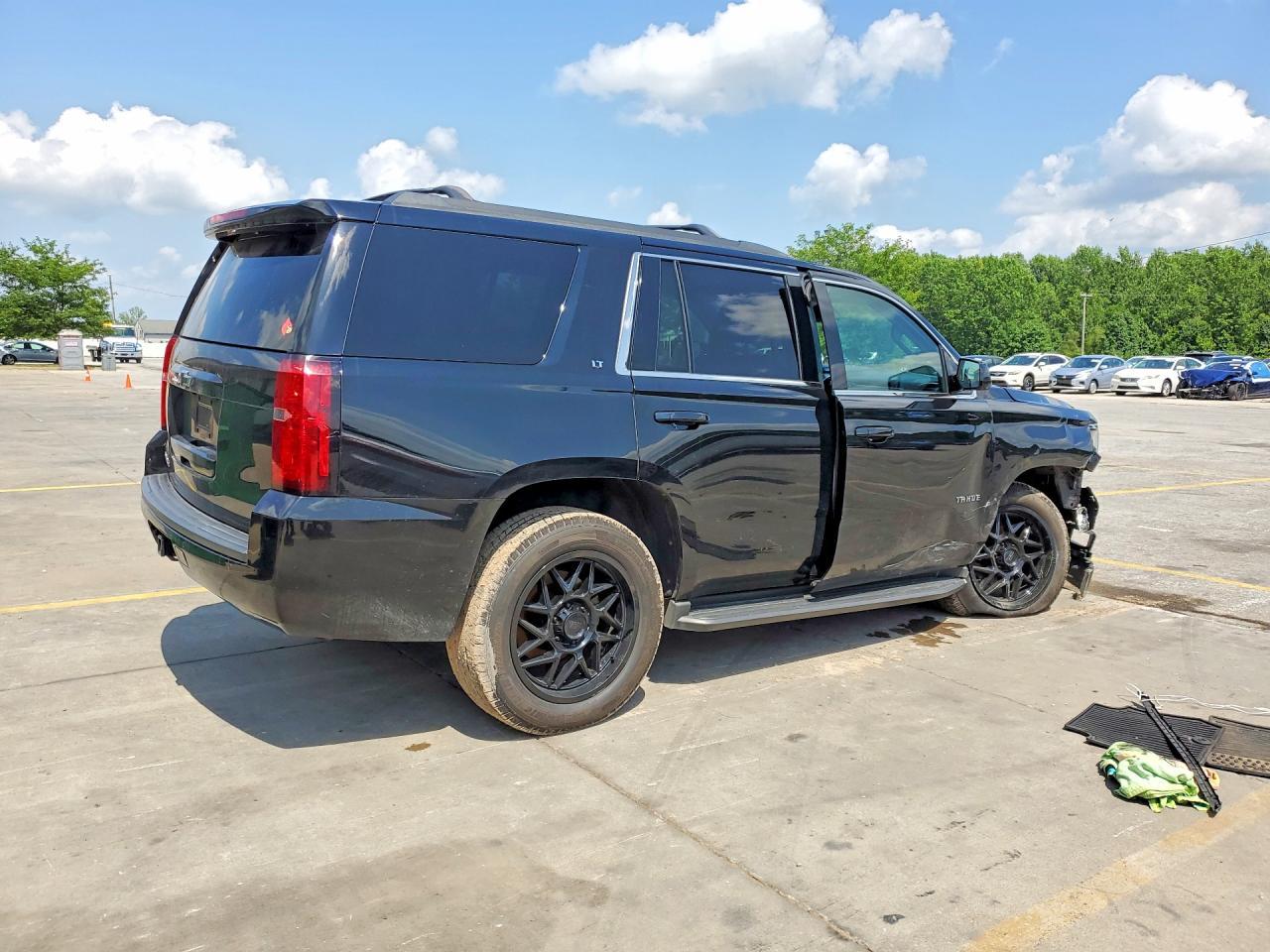 2017 Chevrolet Tahoe K1500 Lt - Image 3