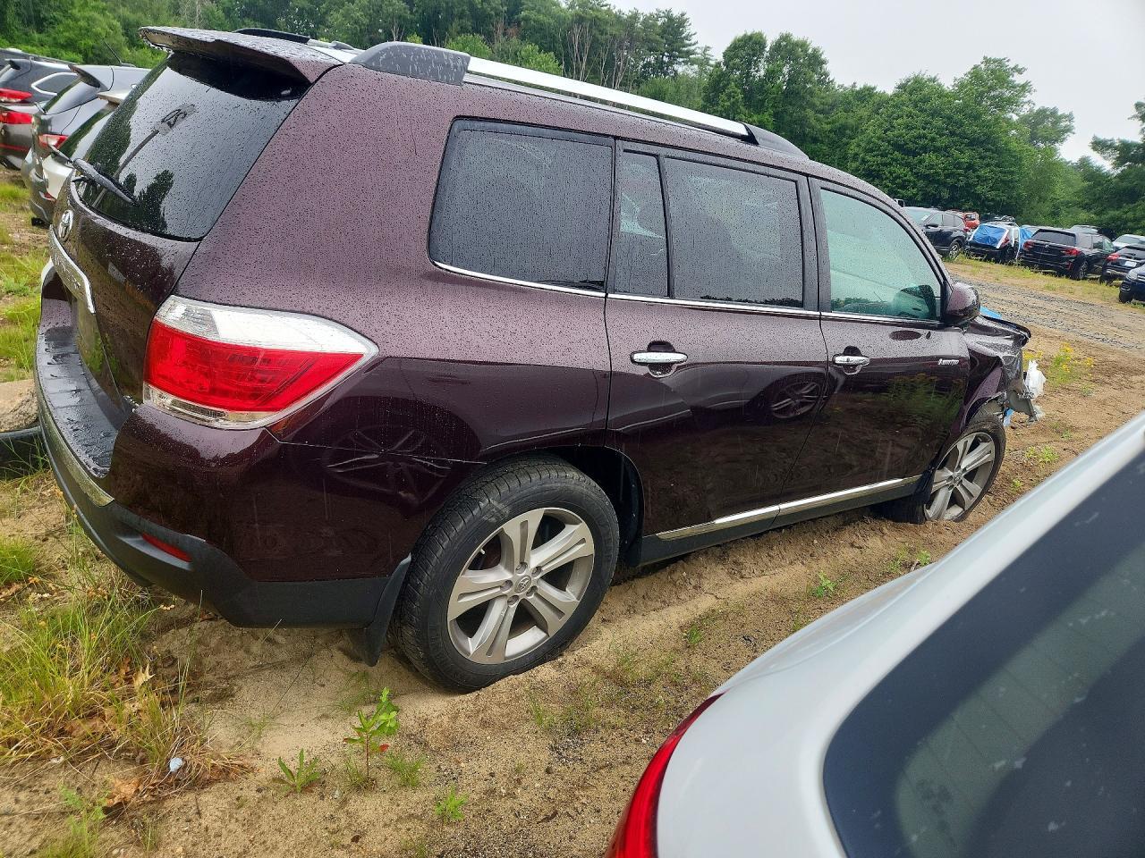2013 Toyota Highlander Limited - Image 3