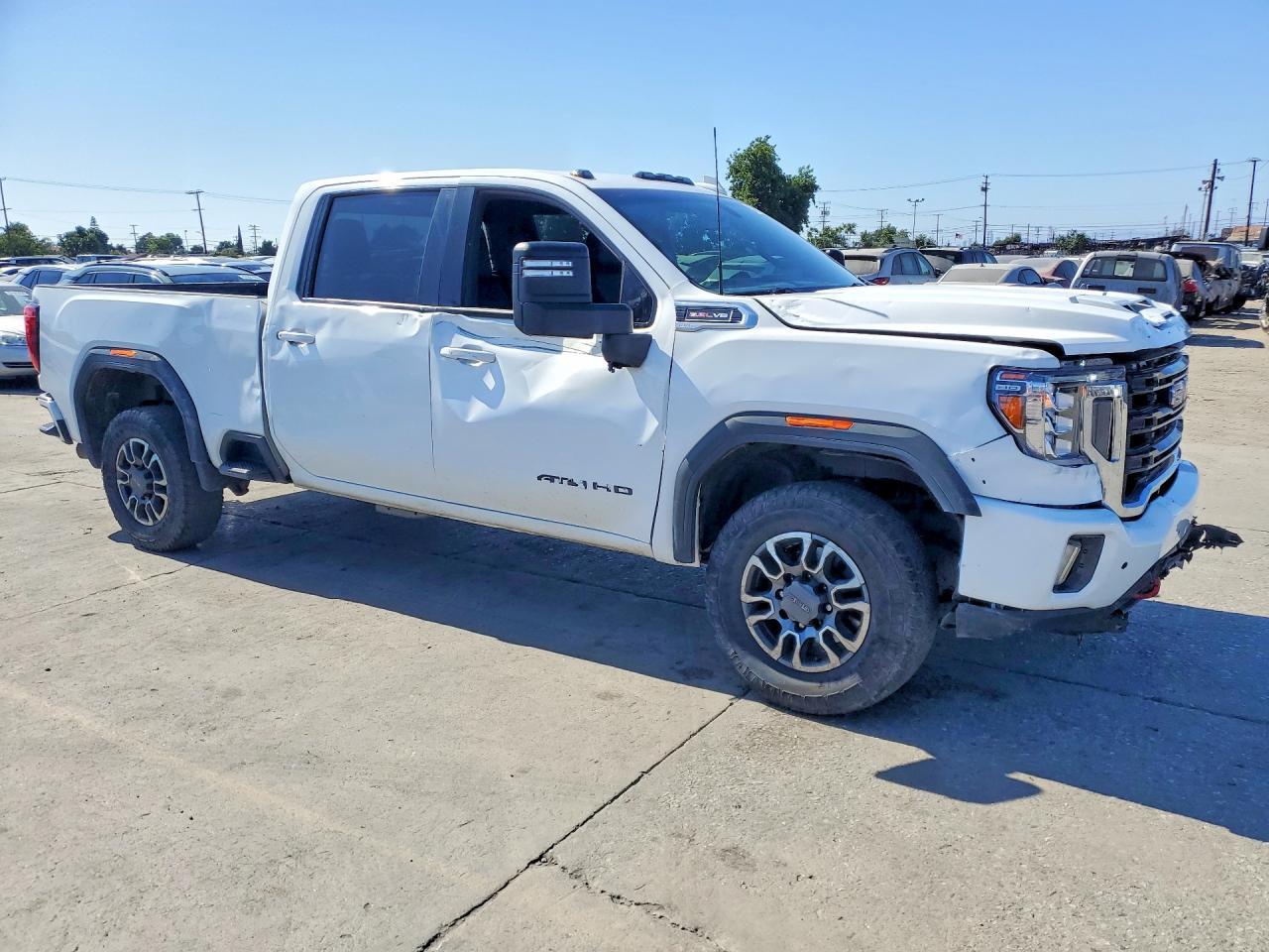 2022 GMC Sierra K2500 At4 - Image 4