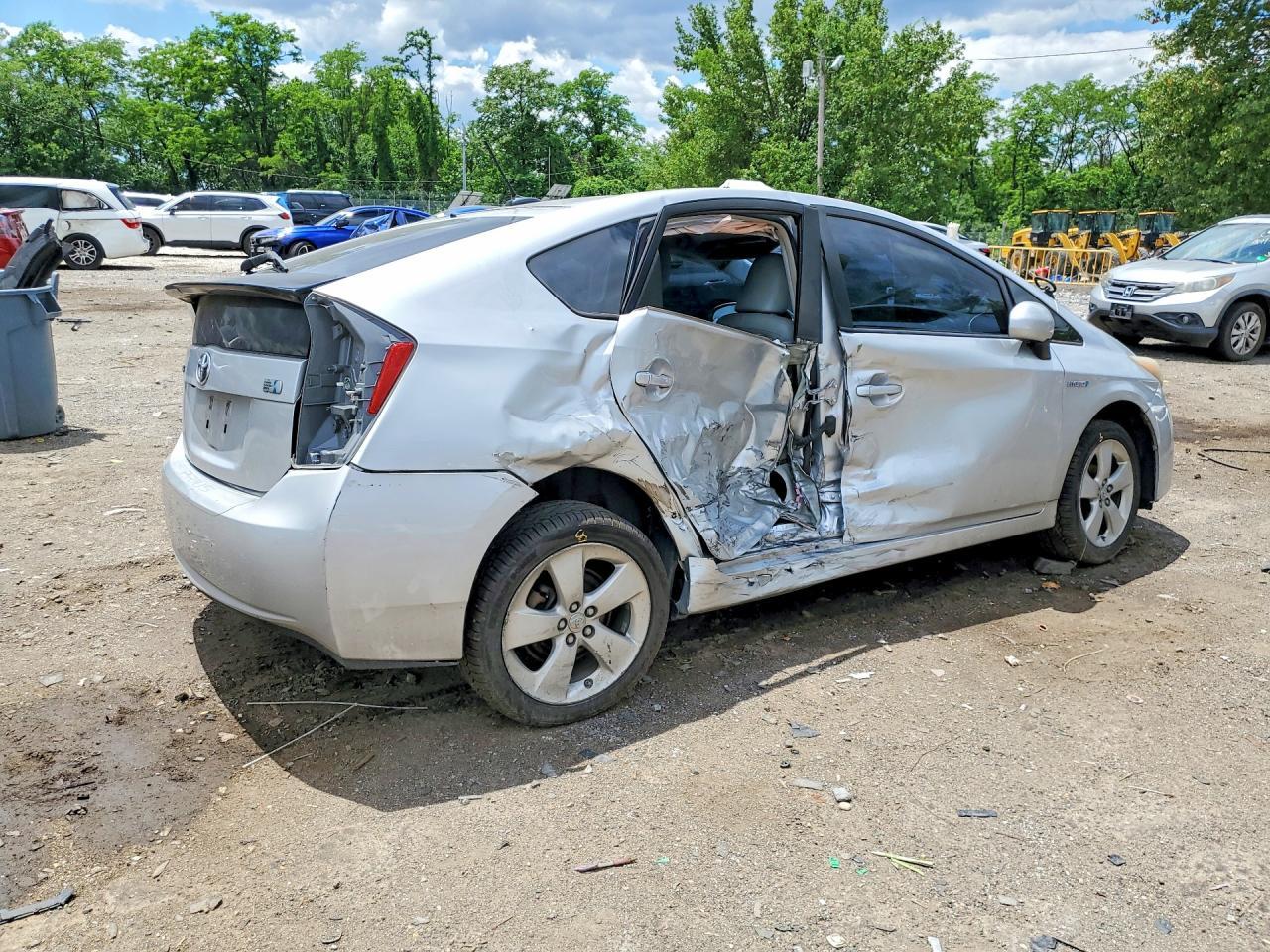 2010 Toyota Prius V - Image 3