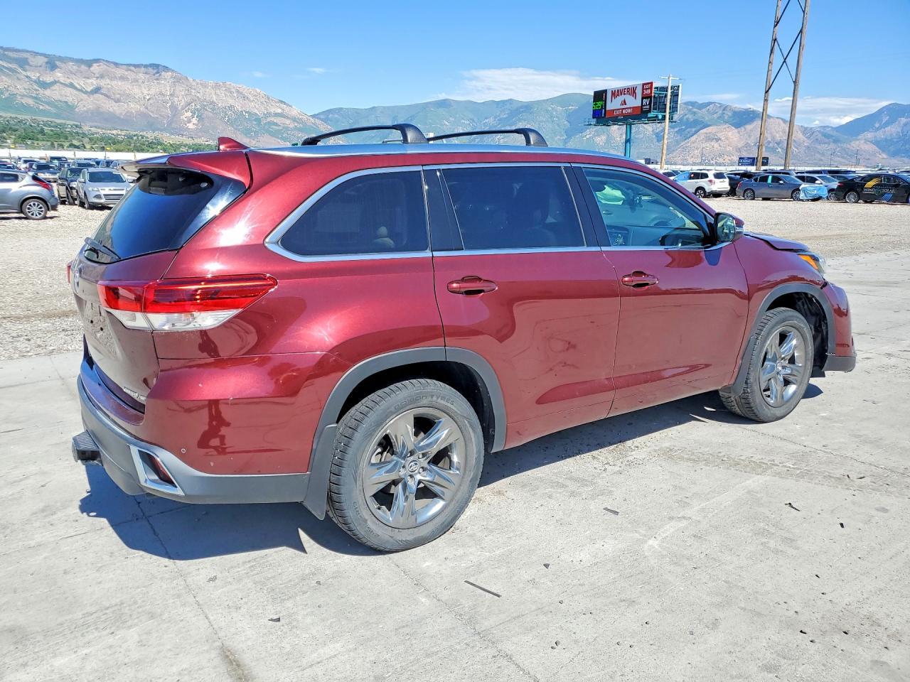 2017 Toyota Highlander Limited Platinum - Фото 3