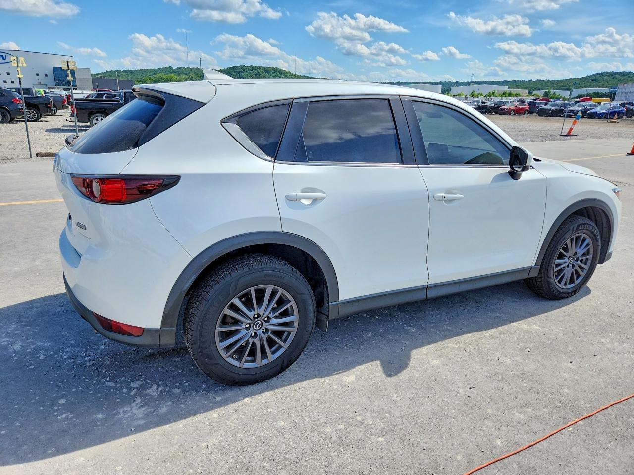 2019 Mazda Cx-5 Touring - Image 3