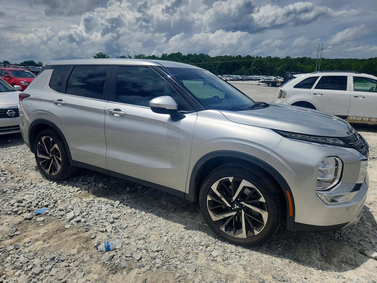 2022 Mitsubishi Outlander Se - Фото 4