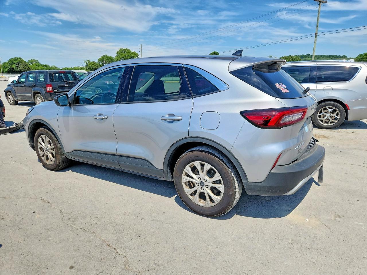 2024 Ford Escape Active - Image 2