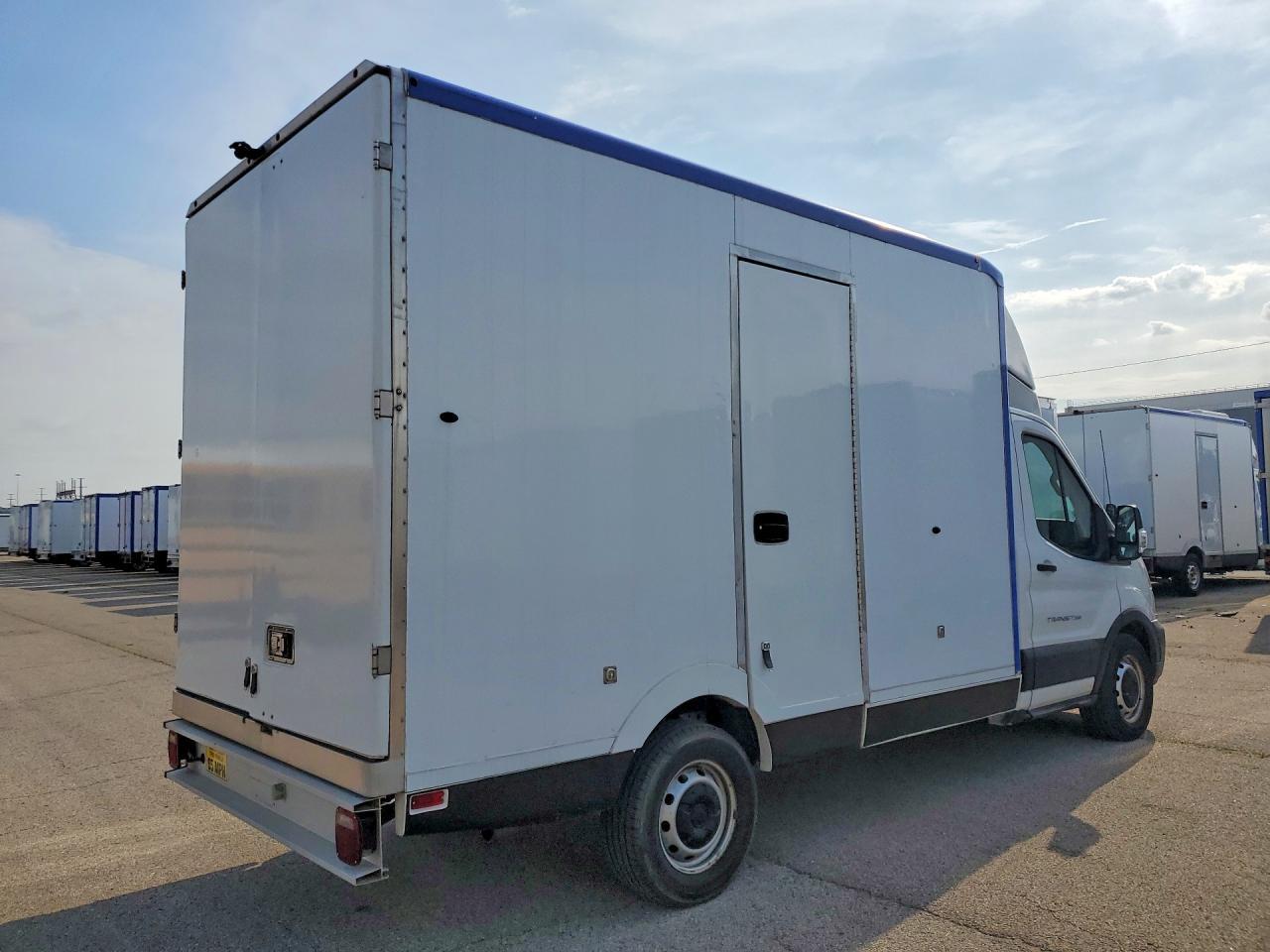 2020 Ford Transit Delivery Truck - Image 3