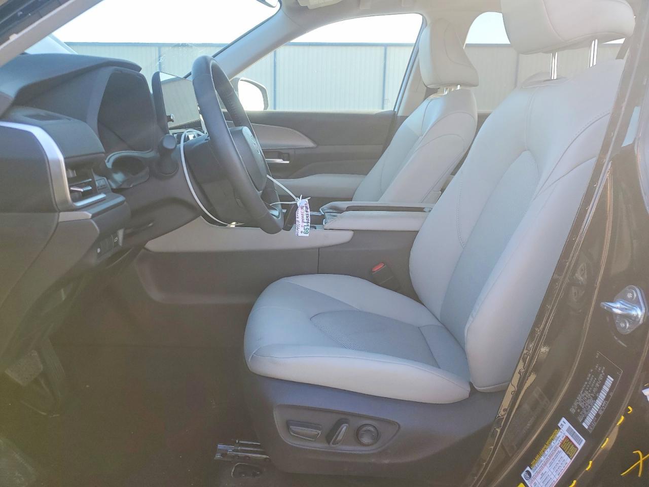 2026 Toyota Grand Highlander Xle - Image 7