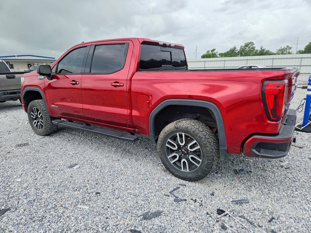 2021 GMC Sierra K1500 At4 - Image 2
