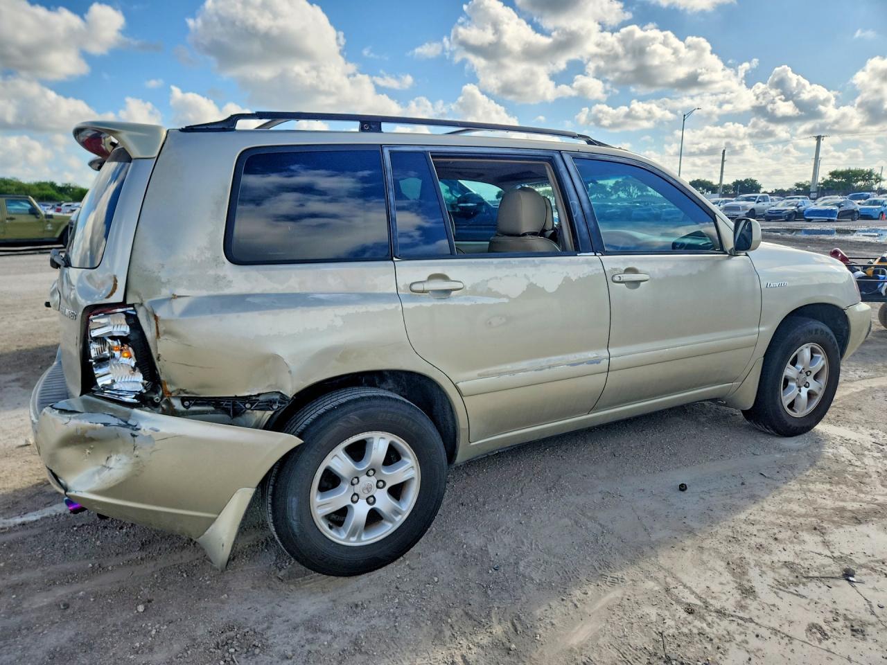2002 Toyota Highlander Limited - Image 3