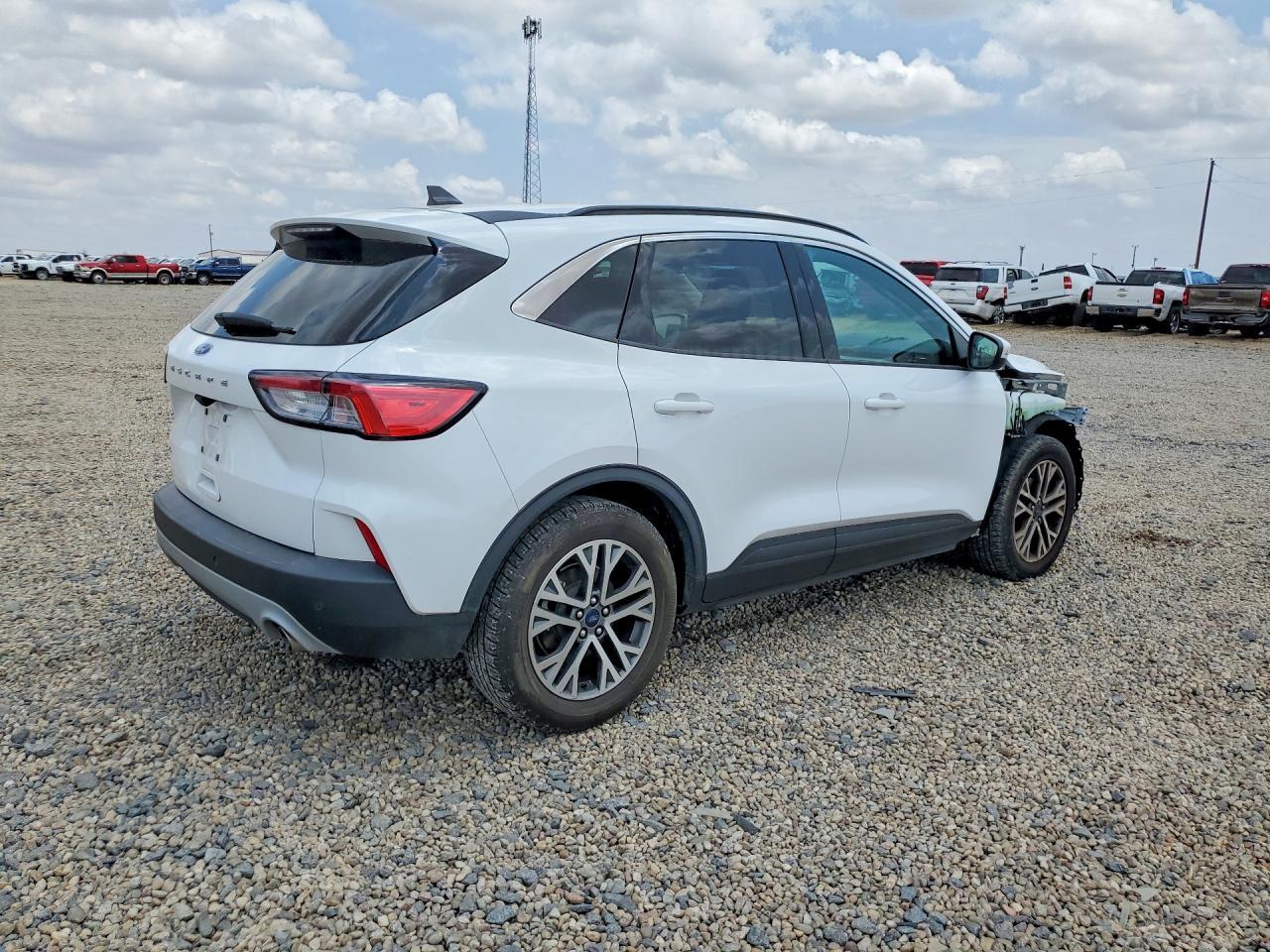 2021 Ford Escape Sel - Image 3