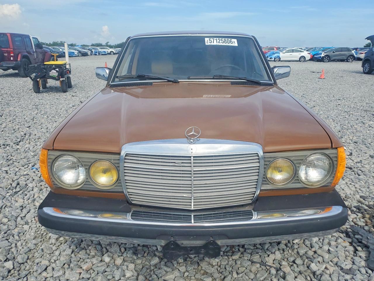 1980 Mercedes-Benz 240 D - Image 5