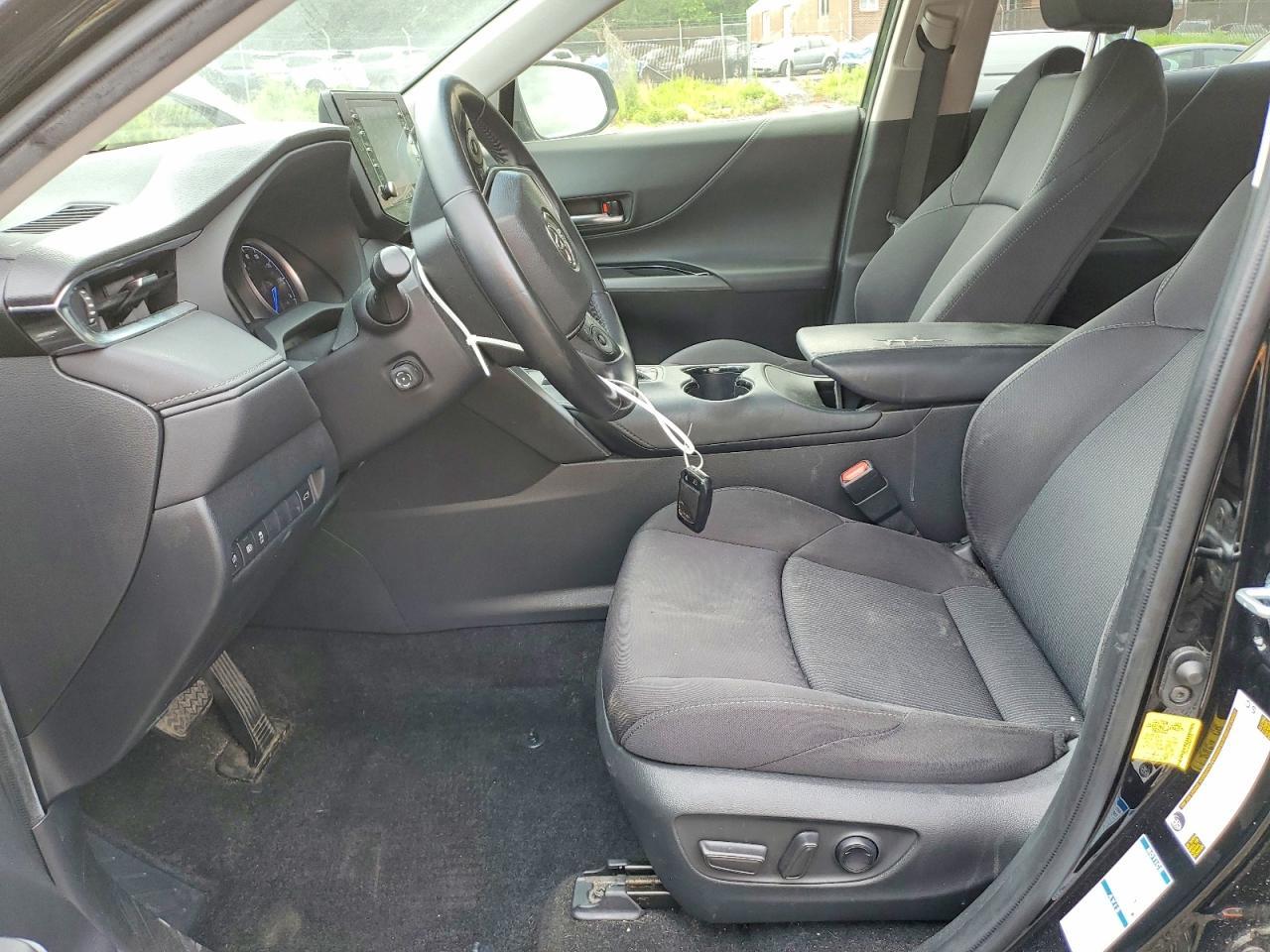 2021 Toyota Venza Le - Image 7