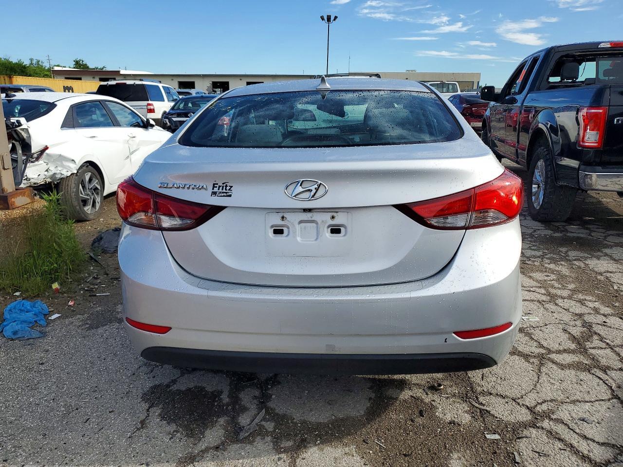 2015 Hyundai Elantra Se - Фото 6