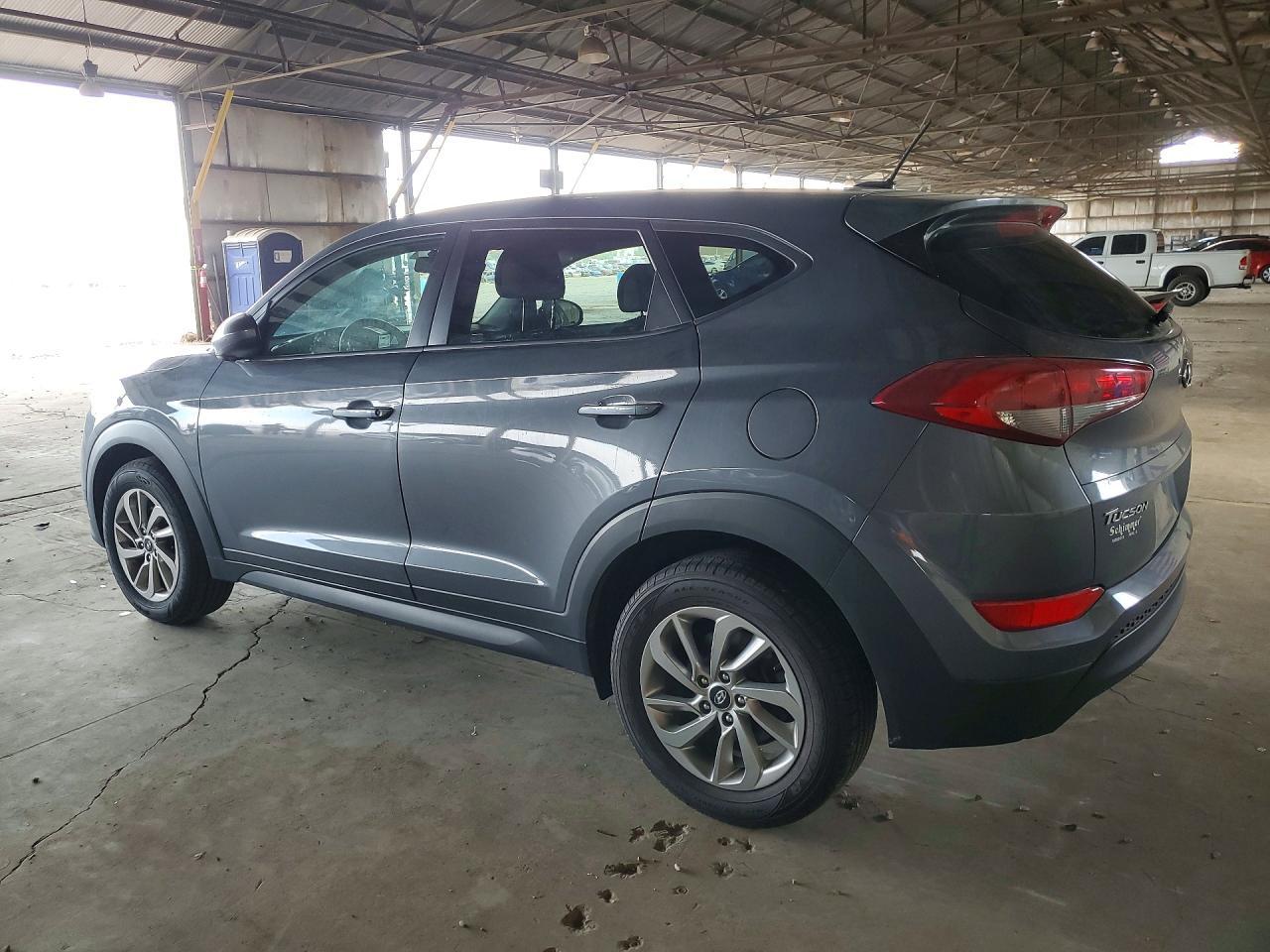 2017 Hyundai Tucson Se - Image 2