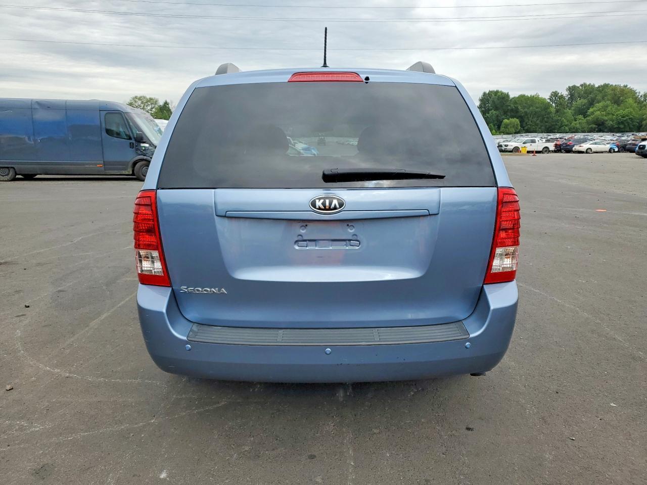 2012 Kia Sedona Lx - Фото 6