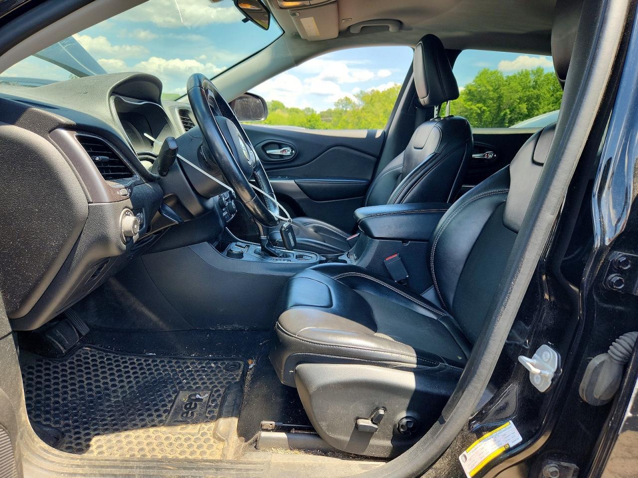 2019 Jeep Cherokee Latitude Plus - Image 7