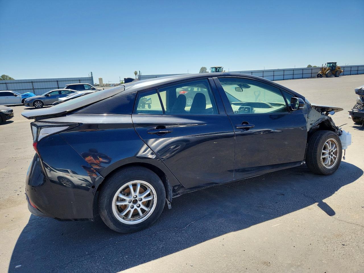 2019 Toyota Prius Le Awd-E - Фото 3