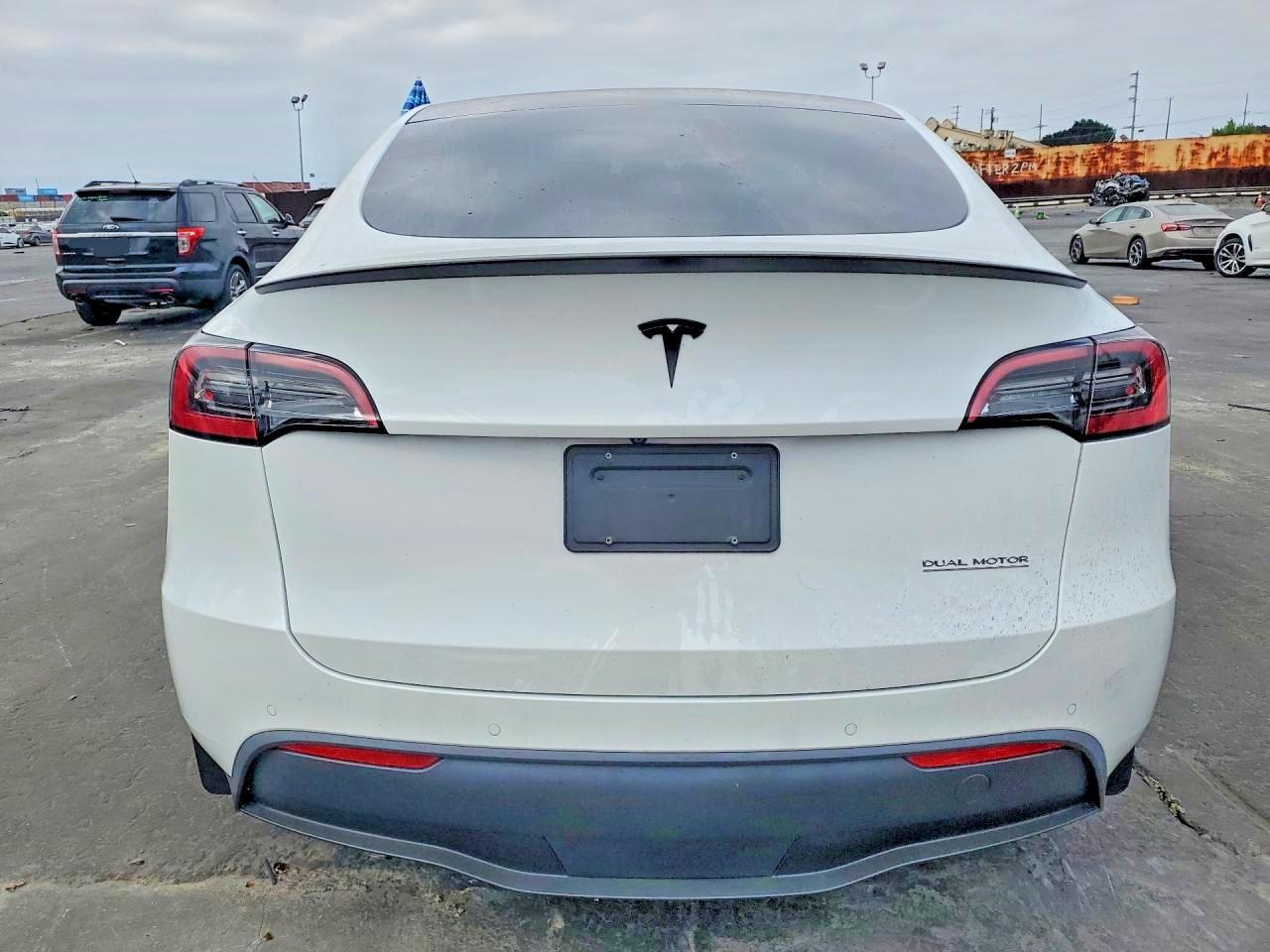 2022 Tesla Model Y - Image 6