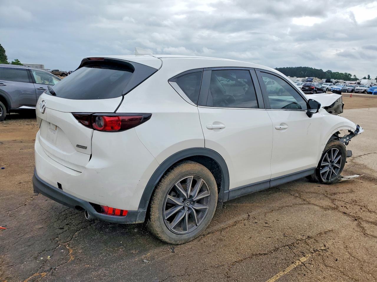 2018 Mazda Cx-5 Touring - Image 3