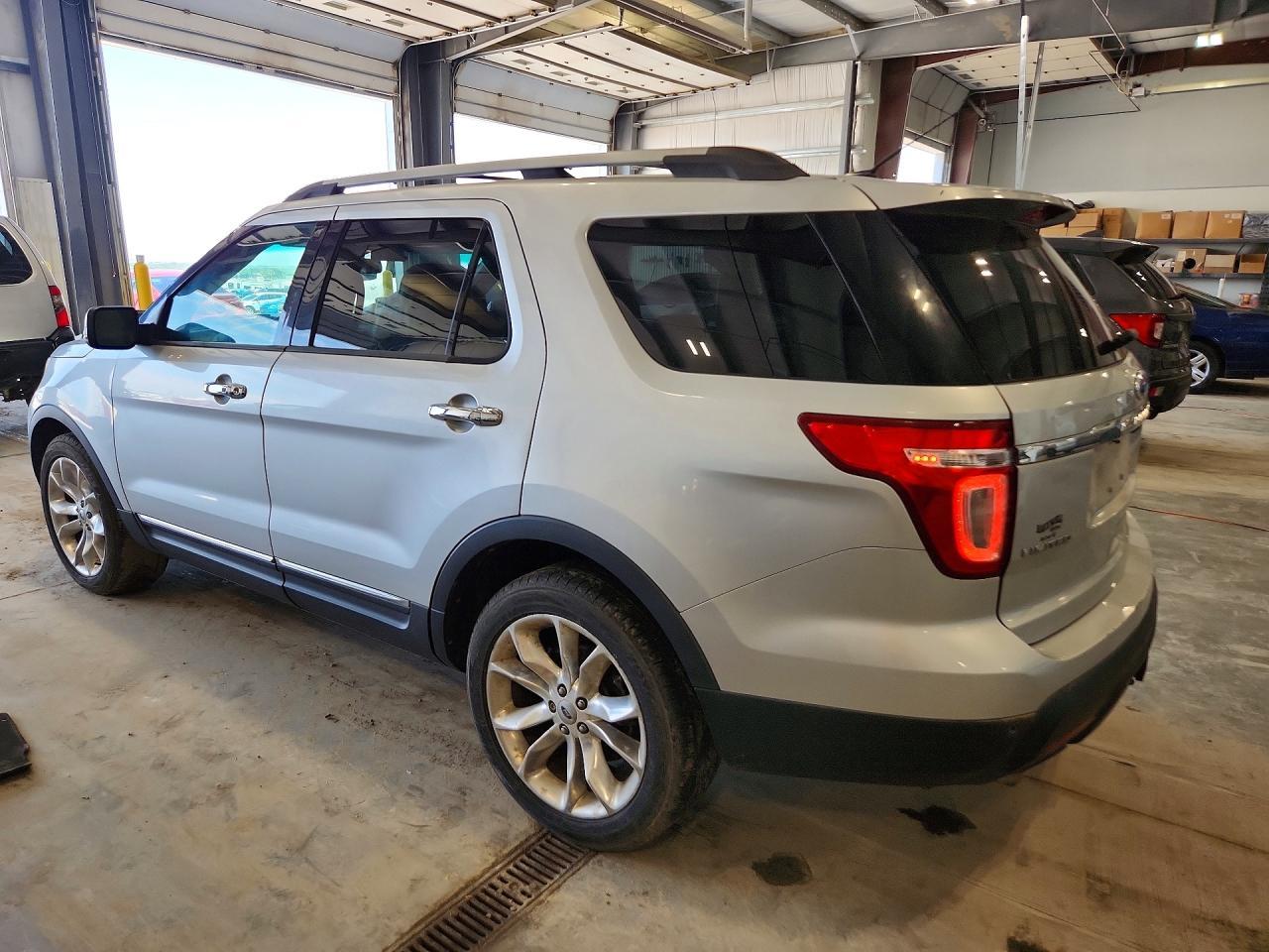 2011 Ford Explorer Limited - Фото 2