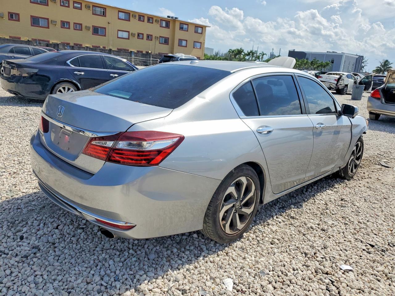 2017 Honda Accord Ex - Фото 3