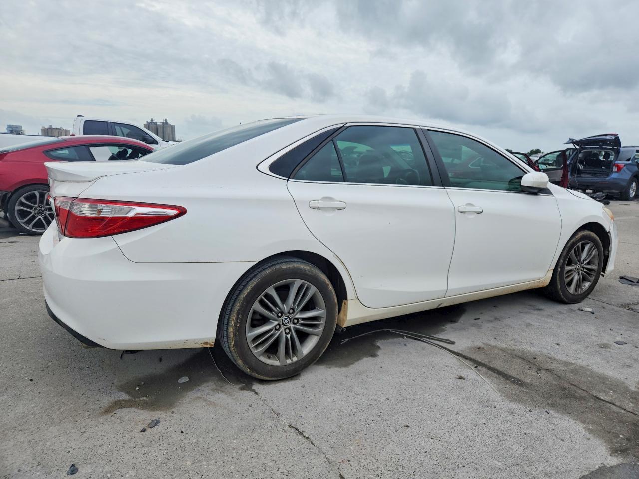 2015 Toyota Camry Se - Фото 3
