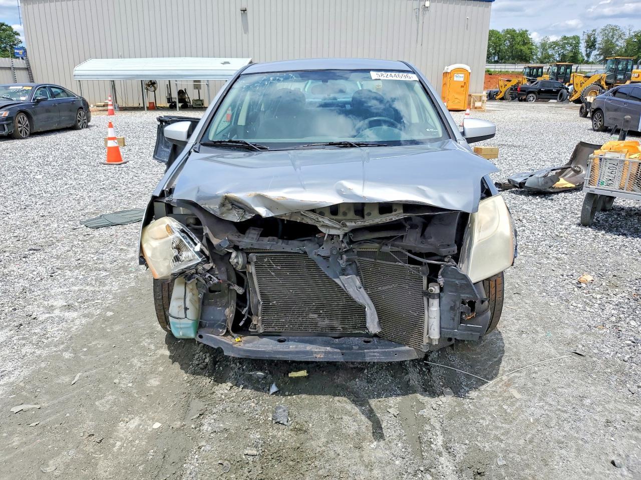 2010 Nissan Sentra 2.0 - Фото 5