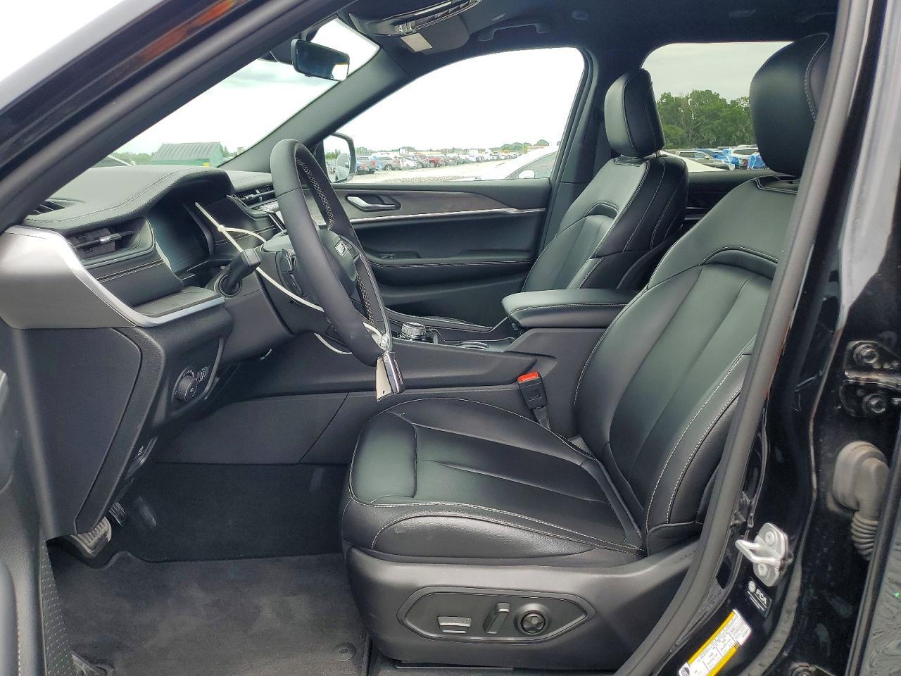 2025 Jeep Grand Cherokee L Limited - Image 7