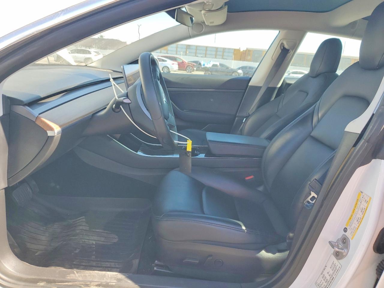 2020 Tesla Model 3 - Image 7