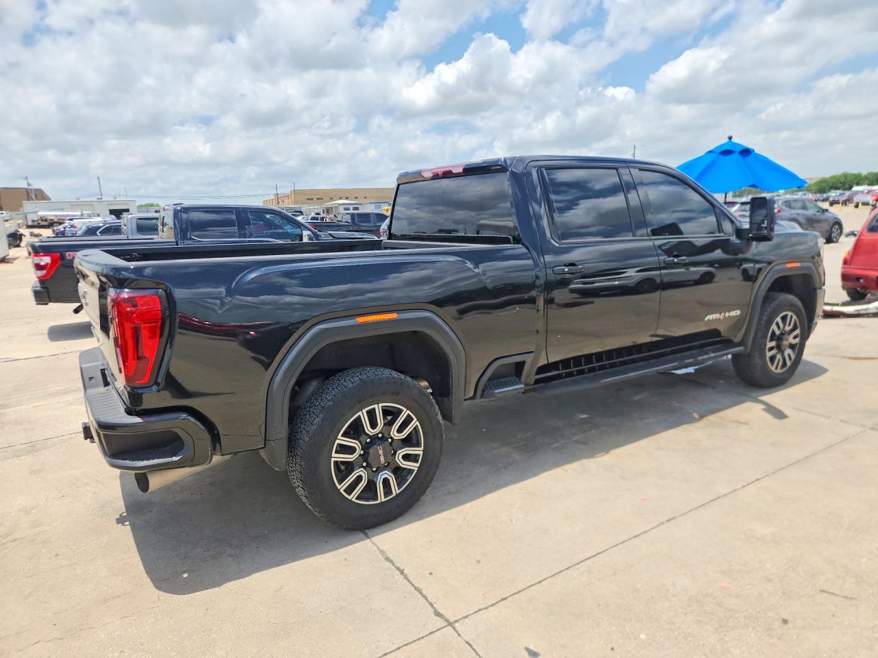 2023 GMC Sierra K2500 At4 - Фото 3